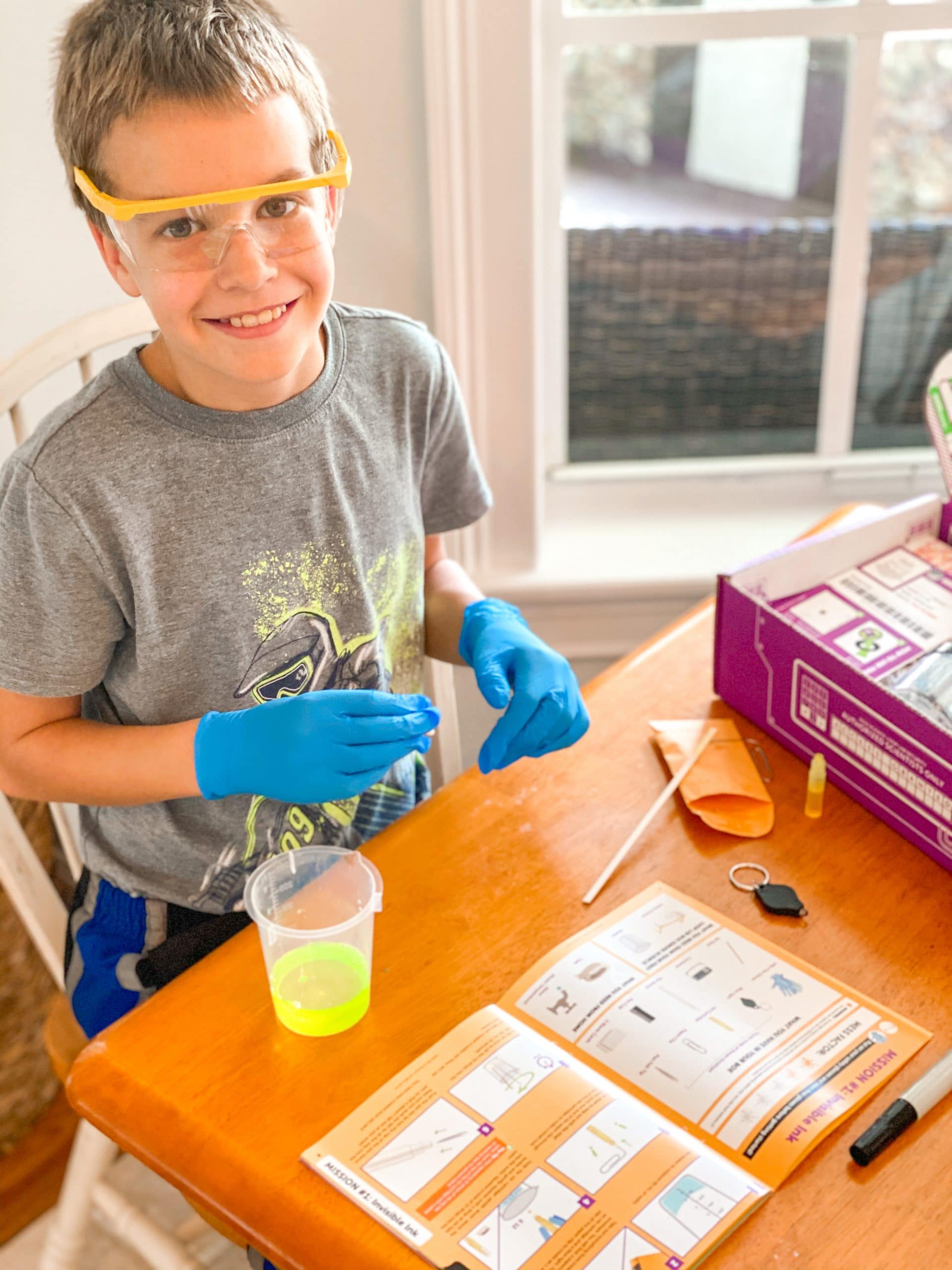 Science for Kids with Loop Lab Subscription Box - Amber Likes